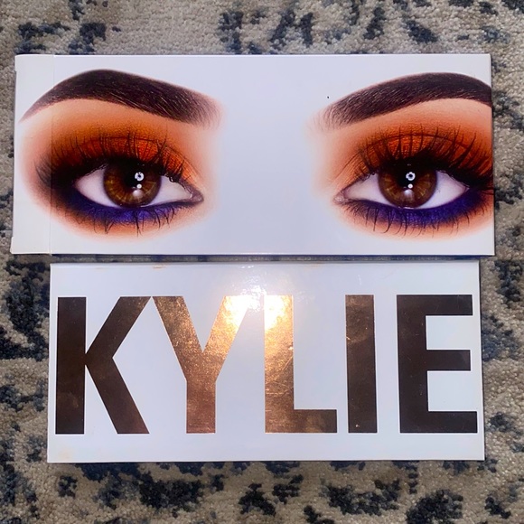Kylie Cosmetic “Royal Peach Palette” - Picture 5 of 6